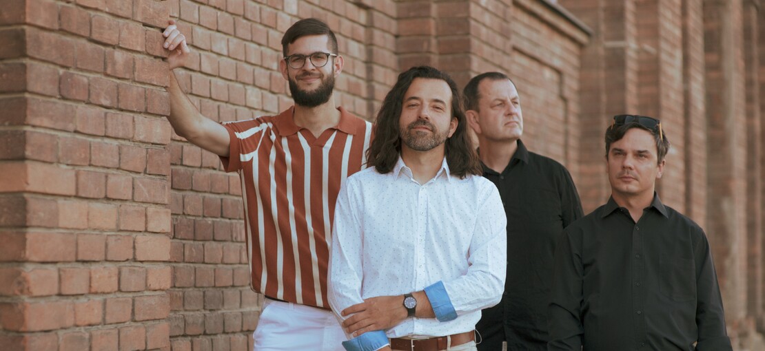 Obrázek k článku Hope Astronaut v nových písních překvapili češtinou a barevností zvuku