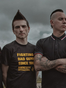 Náhledový obrázek k článku "Fuck you!" Bývalí spoluhráči tvrdě proti zpěvákovi Anti-Flag kvůli zneužívání fanynek