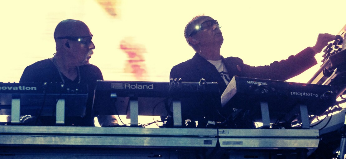 Obrázek k článku NAŽIVO: Mokrá trať, silný start. Pop Messe odstartovali legendární Orbital