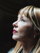 Náhledový obrázek k článku Suzanne Vega písní o zneužívání svobody slova avizuje nové album po jedenácti letech