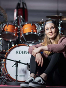 Náhledový obrázek k článku Bubenice, které leží svět u nohou. Anika Nilles teď udává rytmus kultovním Rush