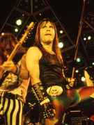 Náhledový obrázek k článku RECENZE: Iron Maiden ukazují rány jen na povrchu. Nový film je zábavná oslava mýtu