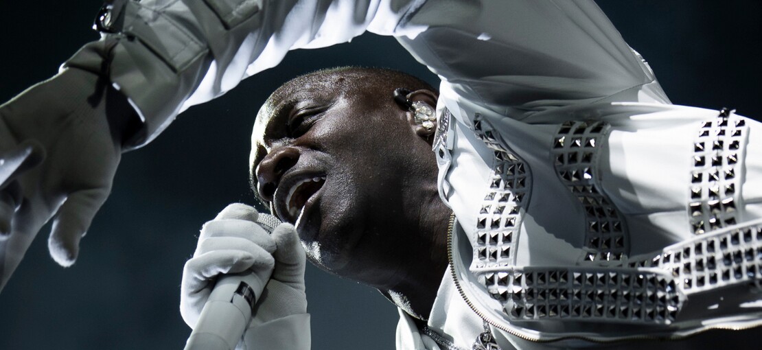 Obrázek k článku NAŽIVO: Nostalgie, hity, hecování. Ne-Yo a Akon to v Praze hráli tvrdě