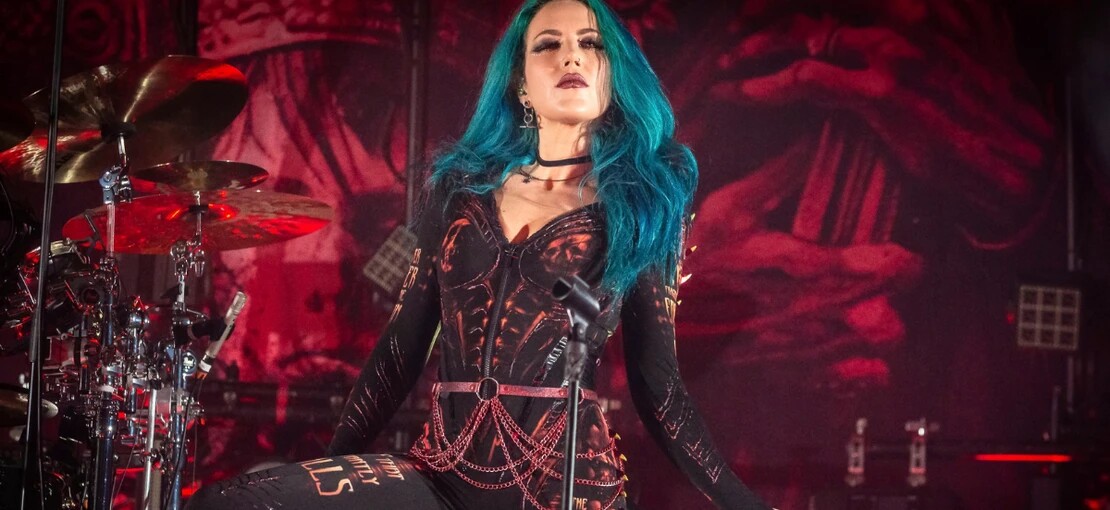 Obrázek k článku Z Arch Enemy k nejrychlejší kapele světa. Alissa White-Gluz míří do DragonForce