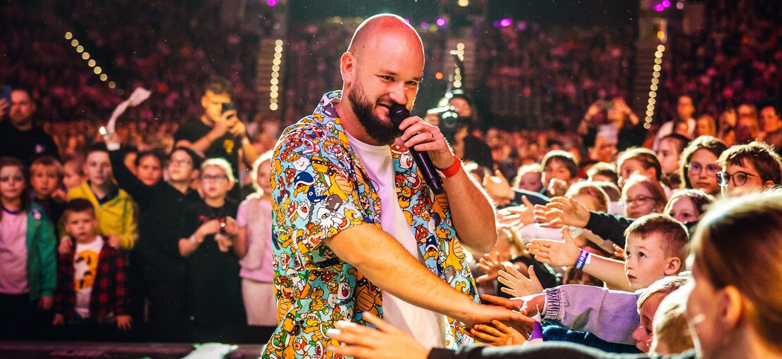 Obrázek k článku NAŽIVO: Pokáčova dětská O2 aréna – málo metal. 10 procent