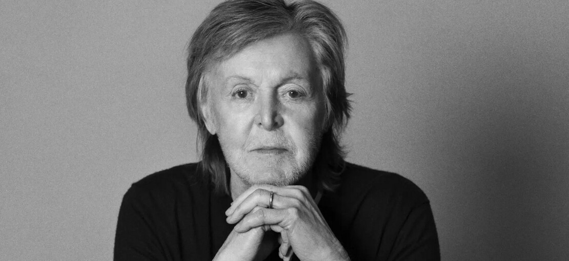 Obrázek k článku GLOSA: Vzpomínka na život před Beatles. McCartneyho duet s Ringo Starrem dojímá