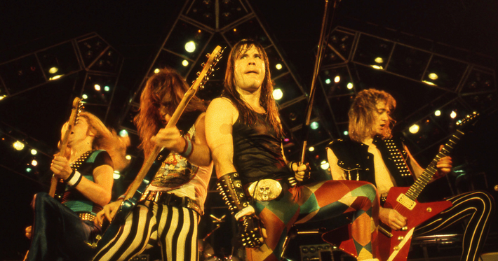 Náhledový obrázek k článku RECENZE: Iron Maiden ukazují rány jen na povrchu. Nový film je zábavná oslava mýtu