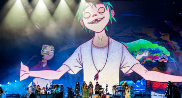 Náhledový obrázek k článku Gorillaz poručili i dešti, ať tančí. Na Rock for People to byla strhující jízda plná překvapení a hostů