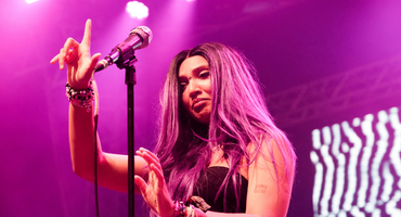 Náhledový obrázek k článku Kouzlo malých pódií Rock for People. Ivri přitvrdila a působila jako zjevení