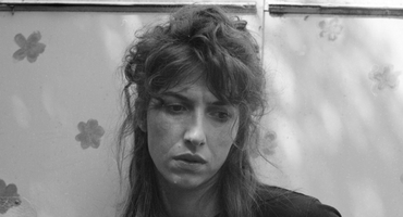 Náhledový obrázek k článku „Jsem Jim Carrey ve vlastní show“. Aldous Harding představí Praze novou desku