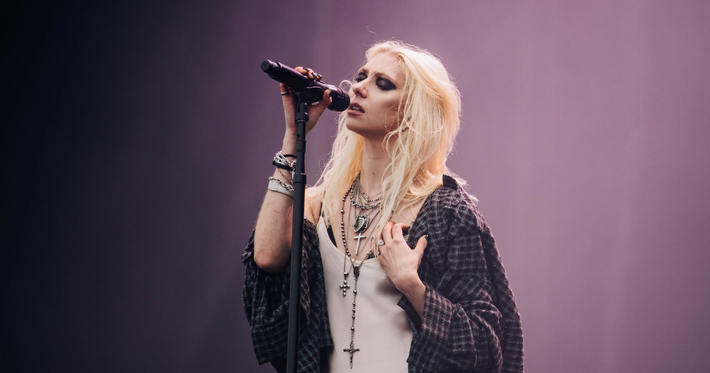 Náhledový obrázek k článku Nebe, peklo a svůdný rokenrol. The Pretty Reckless uchvátili Rock for People