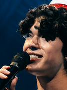 Náhledový obrázek k článku NAŽIVO: Idol v pyžamu. Námořní party Conana Graye v O2 areně nafackoval zvuk