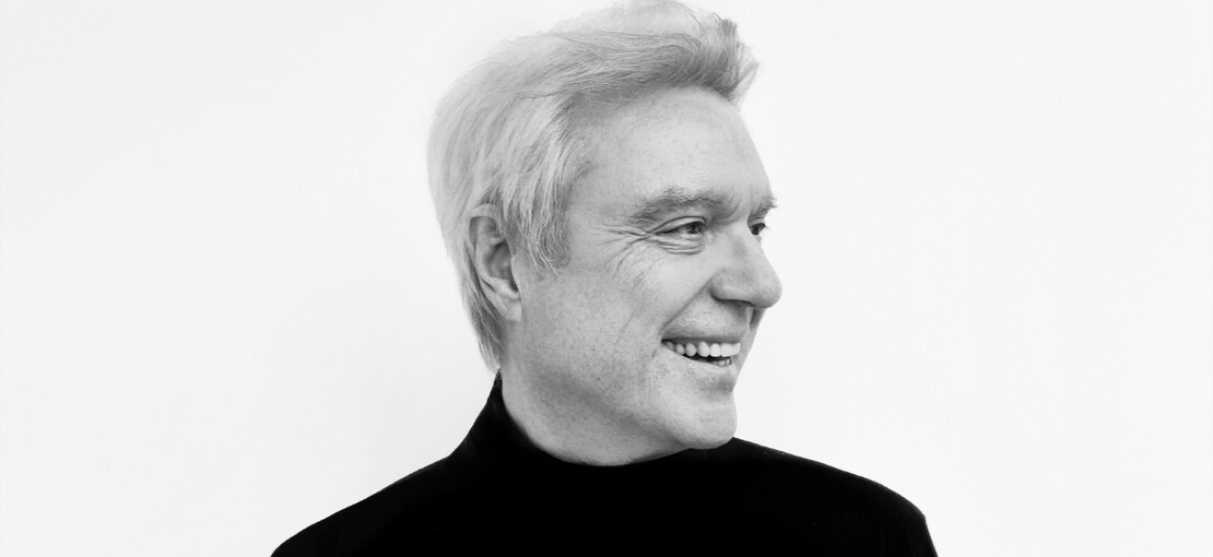 Obrázek k článku Vyhodili ho ze sboru, pak se stal hudební legendou. David Byrne vystoupí v Praze