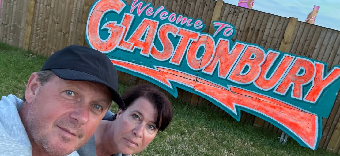Obrázek k článku Petr Dvořák a Míla Dubská: Život po televizi. Rokenrol, Glasto a Lennon v galerii (218)