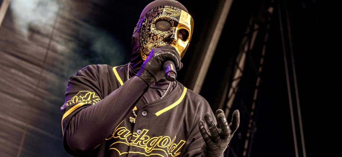 Obrázek k článku Černá, zlatá nu-metal! Maskovaní Blackgold šli na Rock for People ve stopách Limp Bizkit
