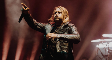 Náhledový obrázek k článku Čert vem velké obrazovky a lasery! Three Days Grace profackovali Rock for People
