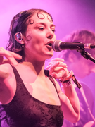 Náhledový obrázek k článku Zázrak před půlnocí. Marie April na Rock for People silně okouzlovala