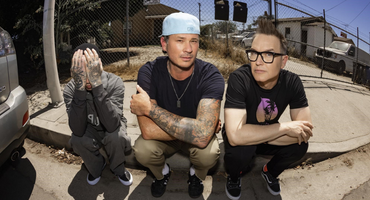 Náhledový obrázek k článku Prvním headlinerem Rock for People 2027 jsou blink-182. Festival oznámil i termín