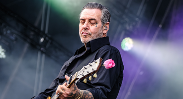 Náhledový obrázek k článku „Zbavte se  Trumpa!“ Tajemná čísla 8647 dala legendám Social Distortion na RFP osten
