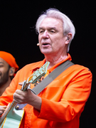 Náhledový obrázek k článku NAŽIVO: Nadpozemský David Byrne dopřál Praze dokonalý koncert