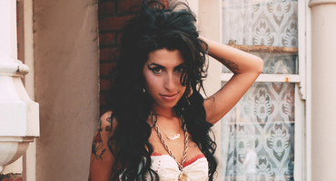 Náhledový obrázek k článku GLOSA: Mick Jagger propadl hymně hříšníků od Amy Winehouse. „Mohl jsem ho složit já!“