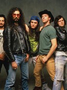 Náhledový obrázek k článku Faith No More jsou opravdu zpět. První koncerty odehrají se  System of a Down