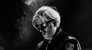 Náhledový obrázek k článku NEKROLOG: V 50 letech zemřel Kavinsky, vizionářský DJ a producent, který uhranul i Ostravu