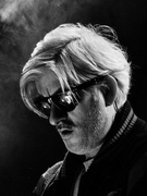 Náhledový obrázek k článku NEKROLOG: V 50 letech zemřel Kavinsky, vizionářský DJ a producent, který uhranul i Ostravu
