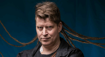 Náhledový obrázek k článku GLOSA: Rakovině navzdory. Dr. Kary bojuje rozdáváním radosti na všechny strany