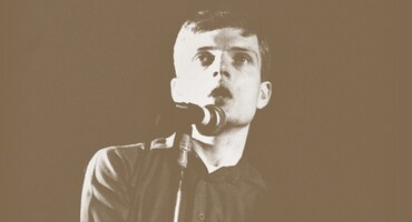 Náhledový obrázek k článku Předčasná smrt génia. Iana Curtise z Joy Division přemohli démoni