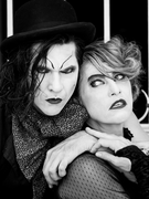 Náhledový obrázek k článku Punkový kabaret se vrací do Prahy. The Dresden Dolls přijíždějí znovu po dvaceti letech