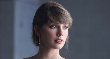 Náhledový obrázek k článku RECENZE: Taylor Swift šlápla vedle. Slabé album rozšířila o další těžkopádné písničky