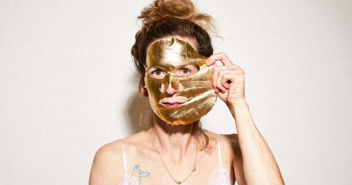 Náhledový obrázek k článku PREMIÉRA: „Ještě trochu mládí,“ prosí Marie Kieslowski, superhrdinka se zlatou maskou