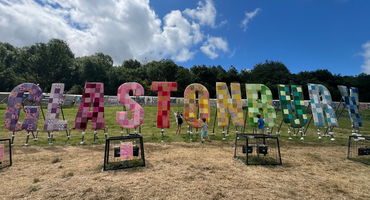 Náhledový obrázek k článku GLOSA: 42 minut nervů, rok těšení a zážitek na celý život. Glastonbury je posedlost