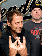 Náhledový obrázek k článku Říjnový Headliner s Wohnout a Eagles of Death Metal už je v aplikaci. Čtěte zdarma!
