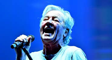 Náhledový obrázek k článku NAŽIVO: Deep Purple v Praze vypili elixír mládí. Kočka lezla dírou a kouř byl nad Vltavou