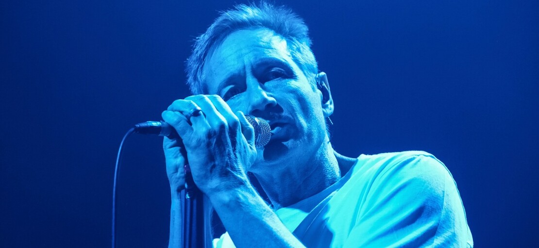 Obrázek k článku NAŽIVO: David Duchovny v Praze záhadně ztratil tón. Koncert hvězdy byl spíš případ pro Akta X
