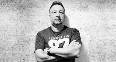 Náhledový obrázek k článku Legendární hity Joy Division a New Order přiveze do Česka Peter Hook