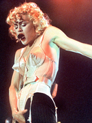 Náhledový obrázek k článku „Musíme tančit.“ Madonna je připravena na další odvážnou zpověď, album vyjde v červnu