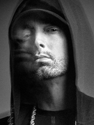 Náhledový obrázek k článku „Sní tvoje srdce jak Jeffrey Dahmer.“ Eminem a Katy Perry čelí kritice za texty o sériovém vrahovi