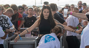 Náhledový obrázek k článku VLČKOVIZE: Žně před branami. Festivaly pohledem hodného muže bez domova