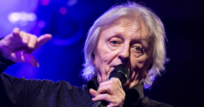 Náhledový obrázek k článku „Bez zpěvu umřu.“ Václav Neckář ukončil Bacily. Na turné vyjede bez bratra Jana