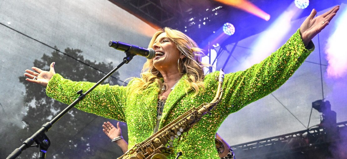 Obrázek k článku NAŽIVO: Dirty Loops složili hymnu Groove Brno, Candy Dulfer tančila mezi diváky