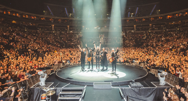 Náhledový obrázek k článku NAŽIVO: Lucie slavila čtyřicetiny v nervózním tempu. Sen přenechala dětěm