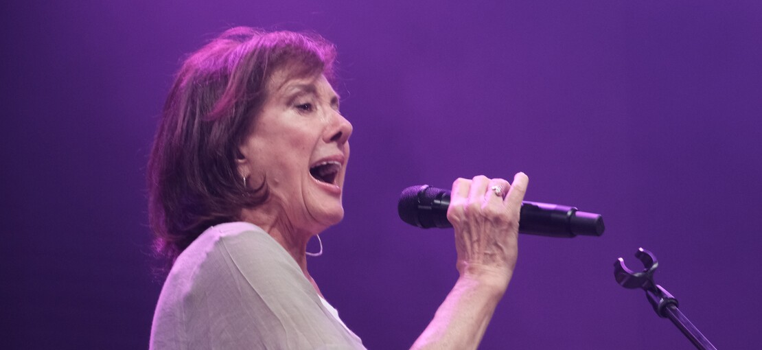 Obrázek k článku I Marie Rottrová se na Rock for People dočkala moshpitu. Potetovaní rockeři plakali