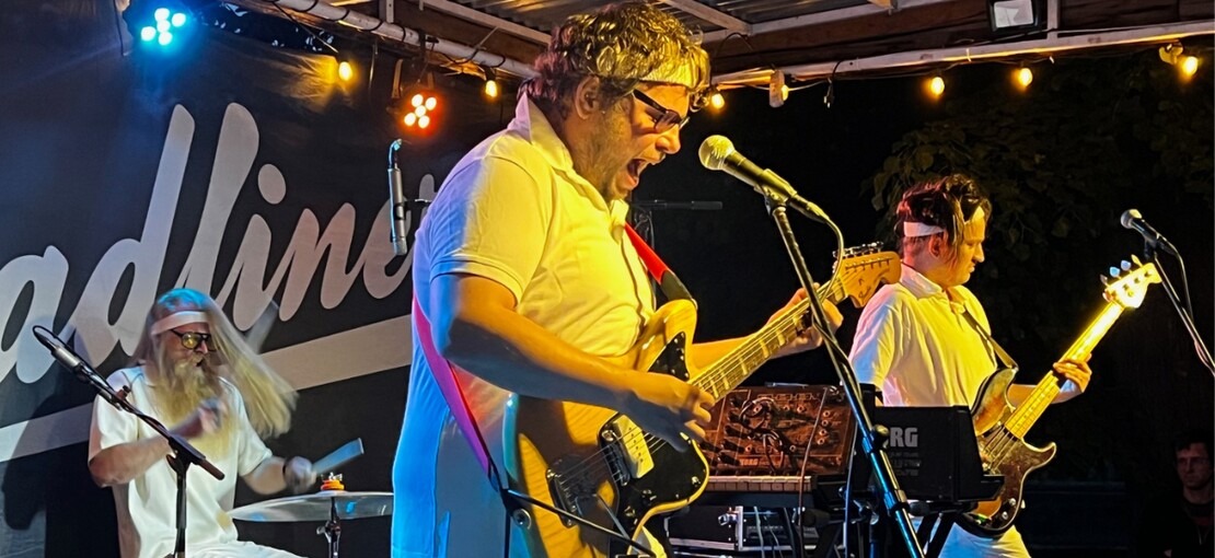 Obrázek k článku GLOSA: Adamu Krofianovi čeština sluší. Holka od Cintorinni si vás uloví sama