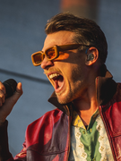 Náhledový obrázek k článku NAŽIVO: Vojtěch Dyk vytvořil s publikem jeden kmen. Příjemně vytrhával z reality