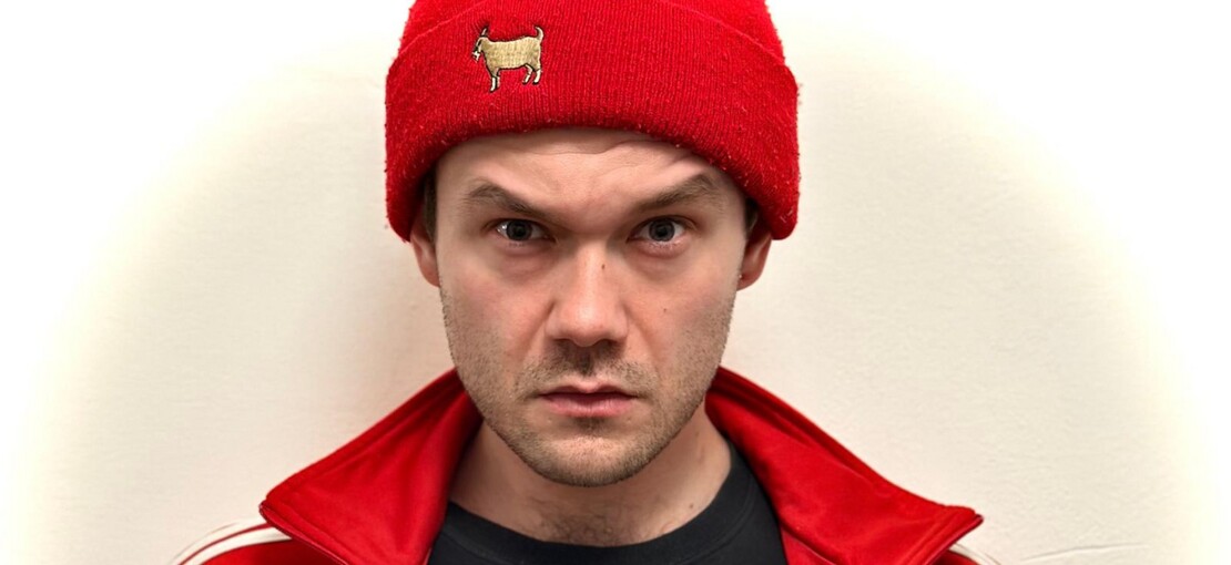 Obrázek k článku „Označte je králičími oušky a korálky.“ Adam Ernest v ostrém singlu nakládá revizorům