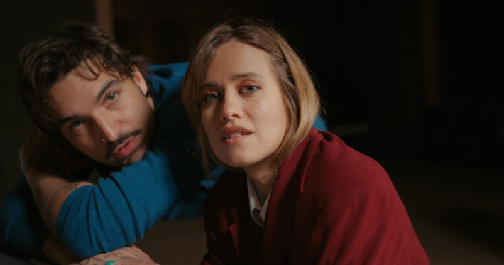 Náhledový obrázek k článku GLOSA: Emma Smetana a Jordan Haj jsou v nové písni tak sladcí, až lepí