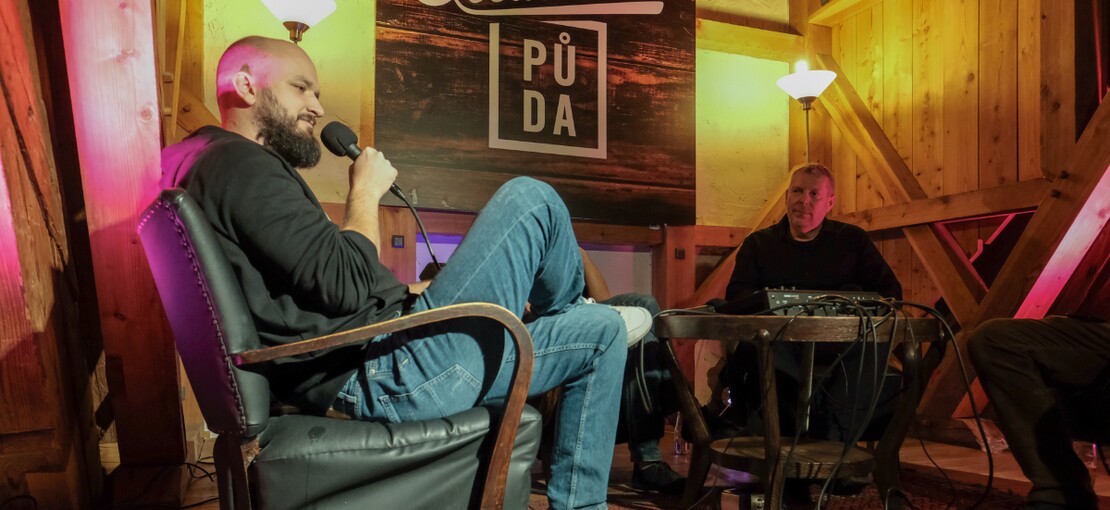 Obrázek k článku Headliner půda #2: Bitky v zákulisí, cashless revoluce. Festivaly zevnitř i zvenku (2)